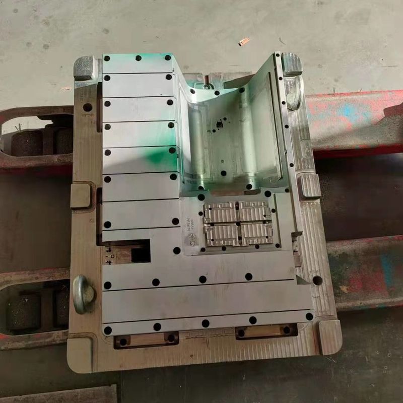 Cavidade múltipla plástica automotivo feita sob encomenda da modelação por injeção de S45C única